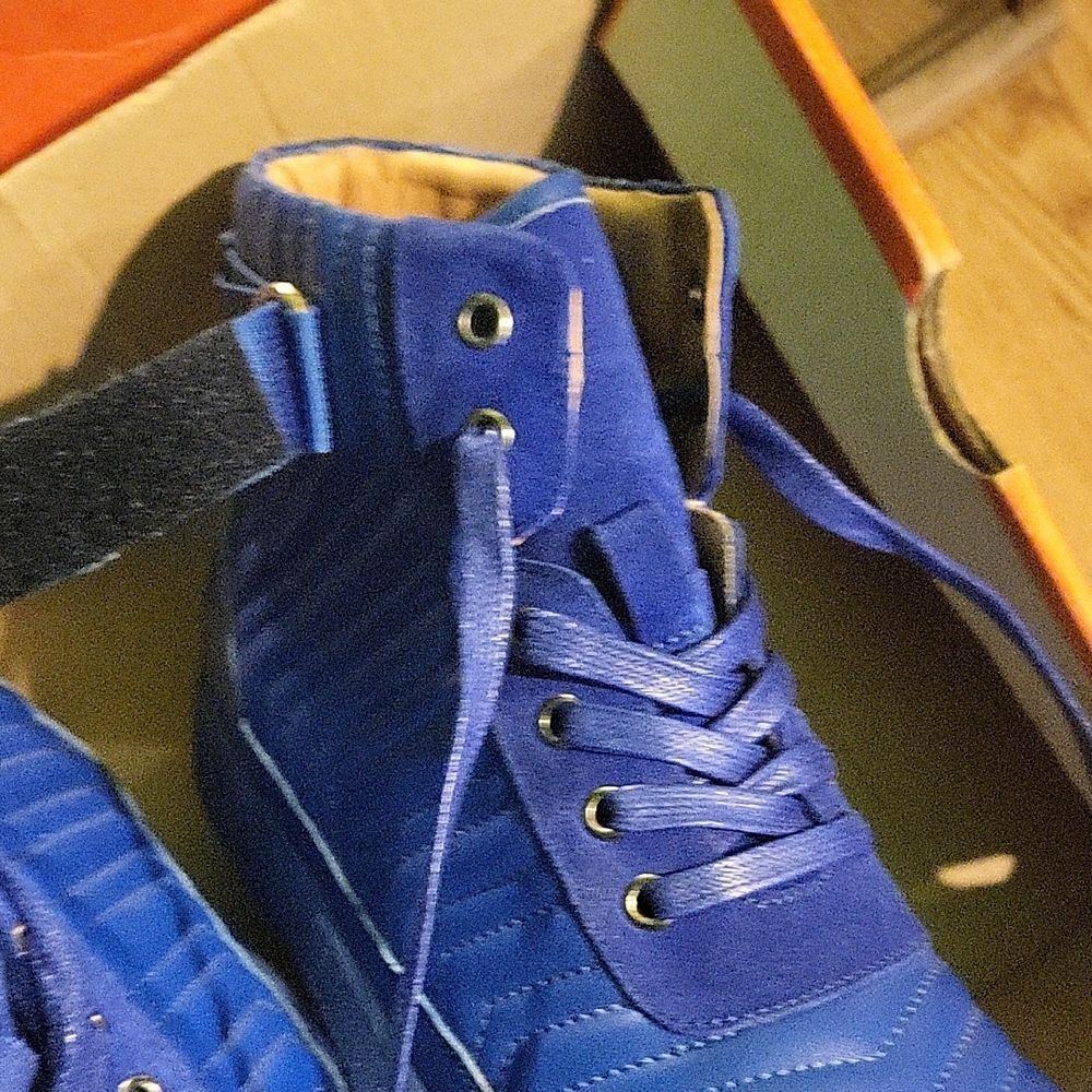 Stylish Blue Men'sâHigh-Top Sneakers - Picture 5 of 6